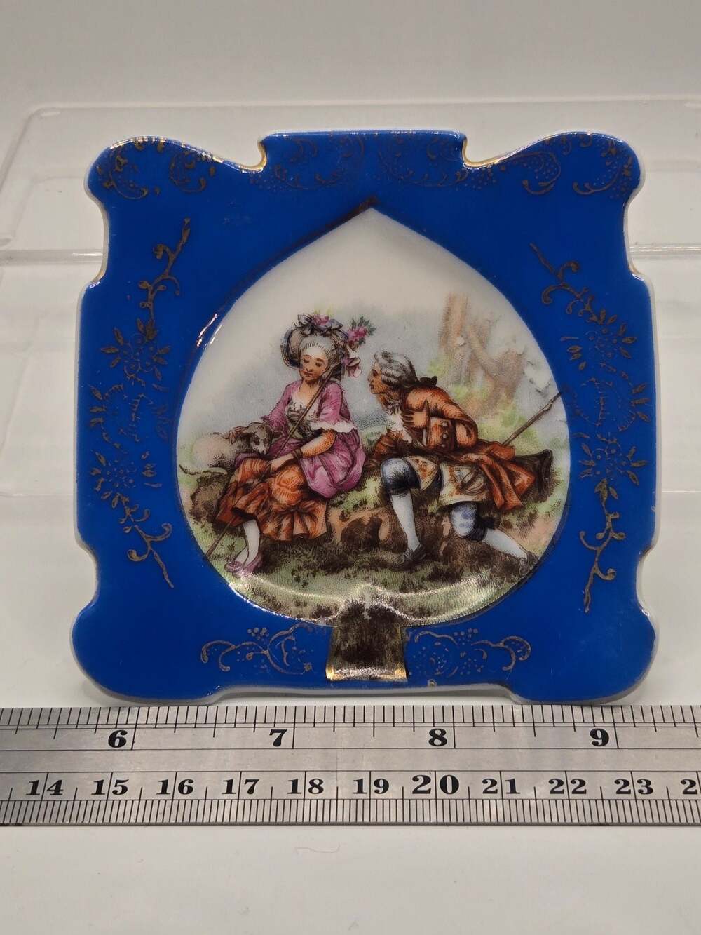 Hand Painted Japanese Porcelain Trinket Dish with Courting Couple Scene